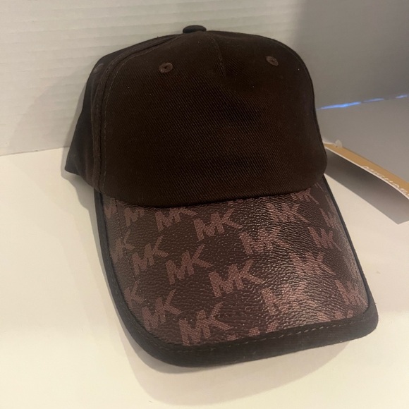 NWT Michael Kors Women's Dark Brown Baseball Hat - Picture 3 of 3